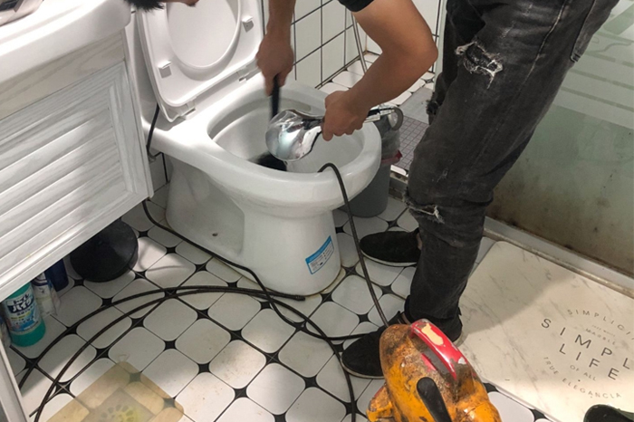 施秉疏通下水道