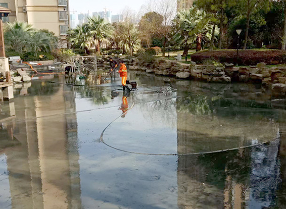 施秉景观池淤泥清理